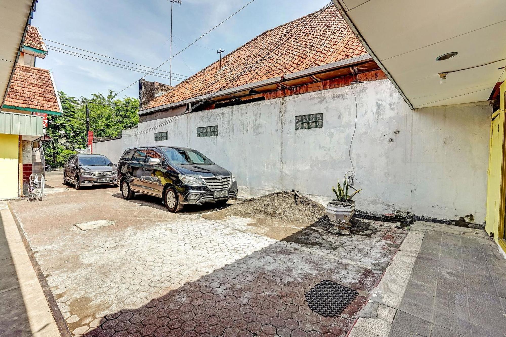 Hotel Kalimantan Surabaia Exterior foto