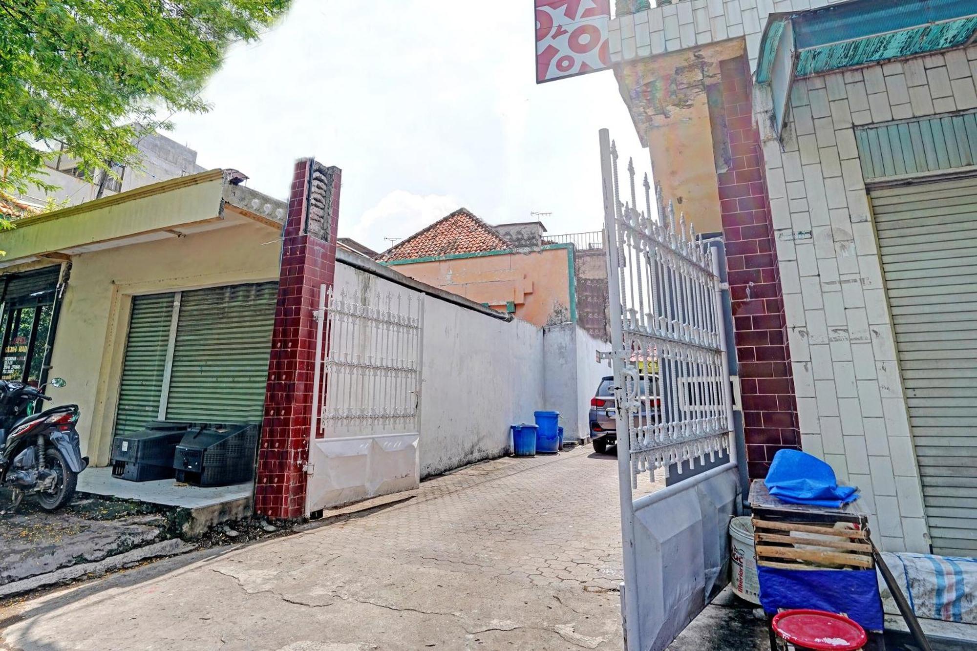 Hotel Kalimantan Surabaia Exterior foto