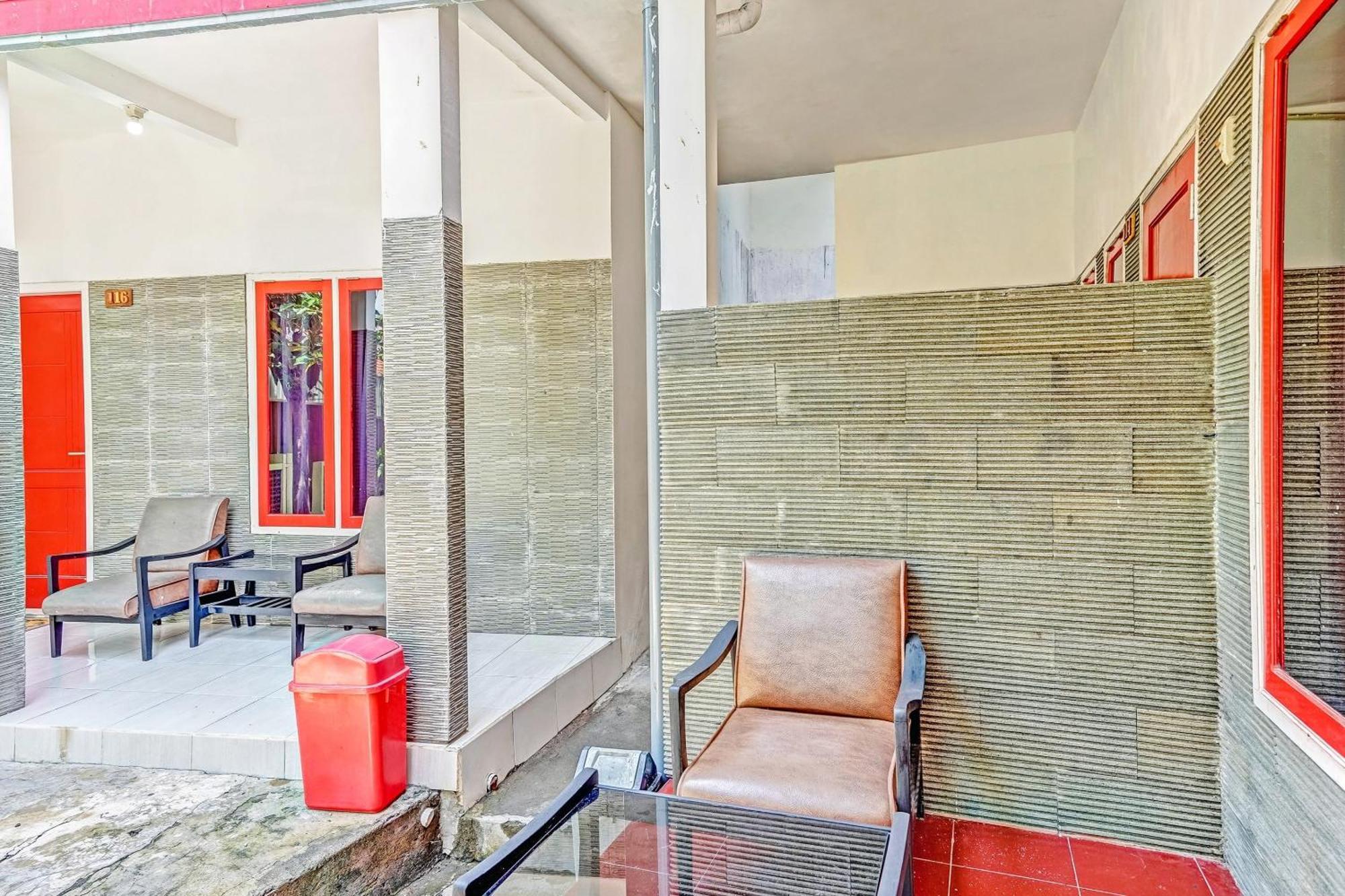 Hotel Kalimantan Surabaia Exterior foto